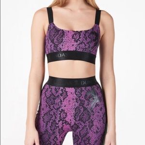 Dundas Set Top and Bikers